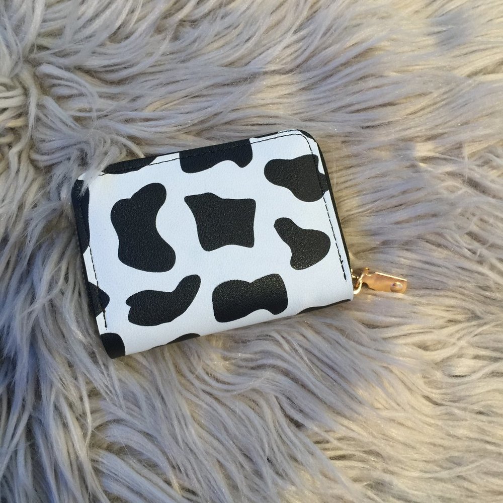 NWOT Shein Cow Print Mini Wallet - Picture 2 of 4